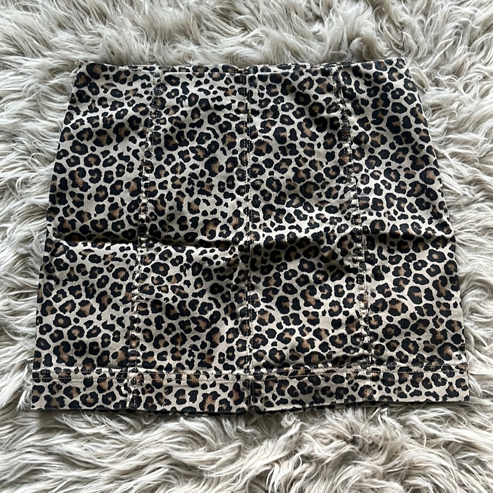 Jolt size 9 leopard print denim skirt